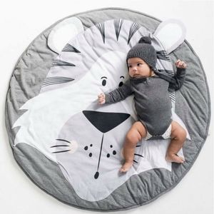 NWOT! Baby Crawling Space/ Newborn Bla…